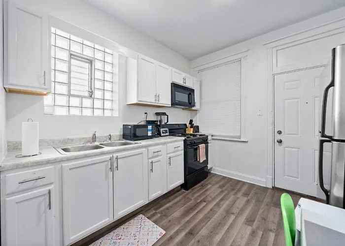 Apartment Cozy Woodlawn Retreat 2 Chicago