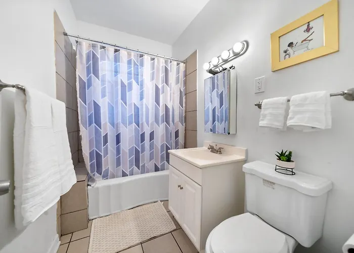 Cozy Woodlawn Retreat 2 Apartment Chicago